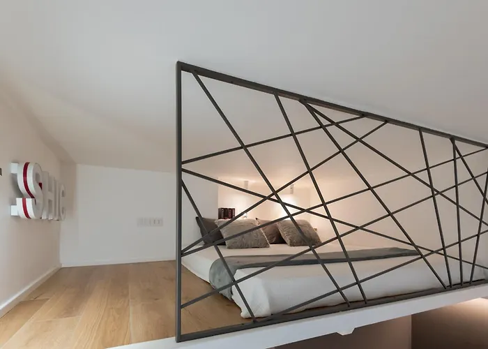 Shic - The Smallest House In The - A Unique Design Experience