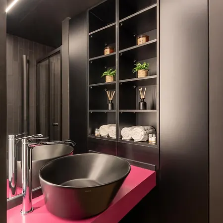아파트 Shic - The Smallest House In The - A Unique Design Experience *